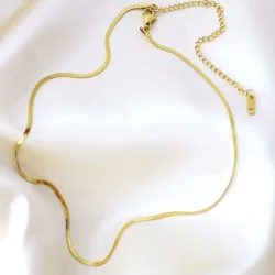 18K guldbelagt flad kde choker  minimalistisk elegance til enhver stil