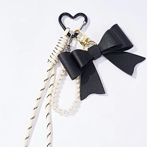 Taskesmykke med perle og sljfe