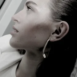 Tara IN:STORE Swirl Earring Silver Plating