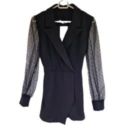 Blazer suite, med shorts, blonde �rmer og talje